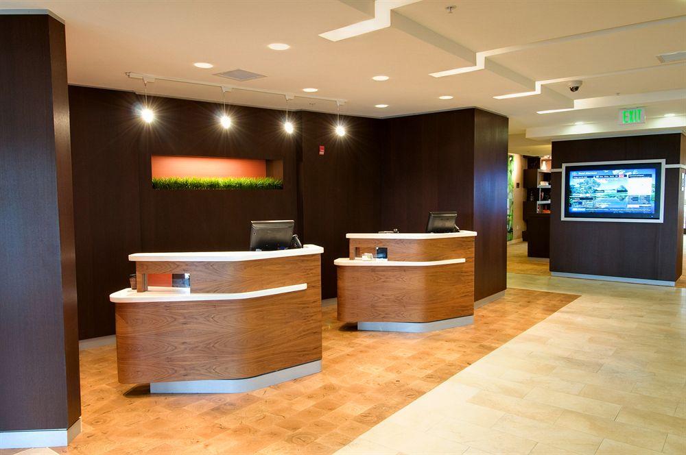 Courtyard By Marriott Waldorf Hotel Kültér fotó