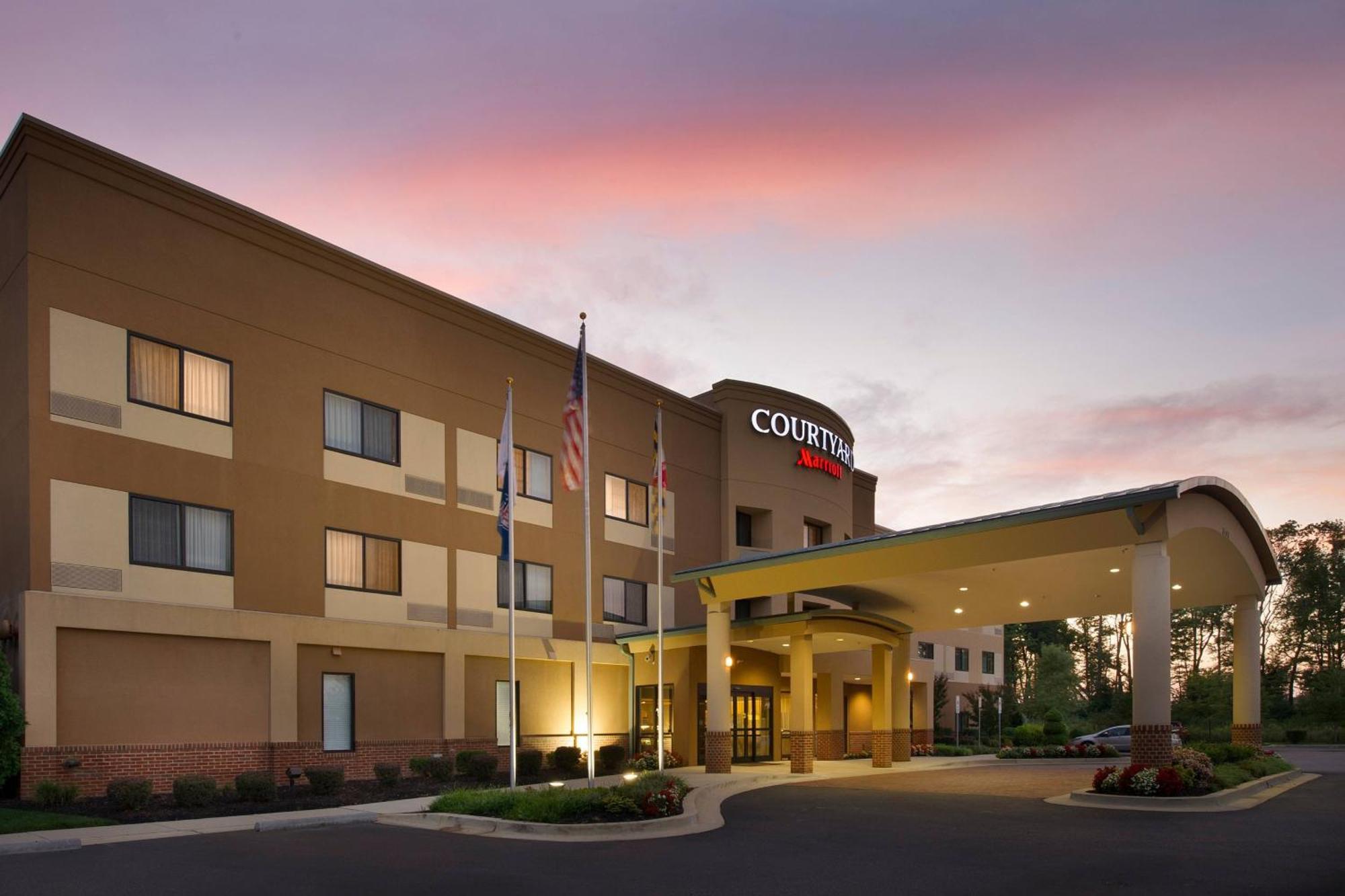 Courtyard By Marriott Waldorf Hotel Kültér fotó