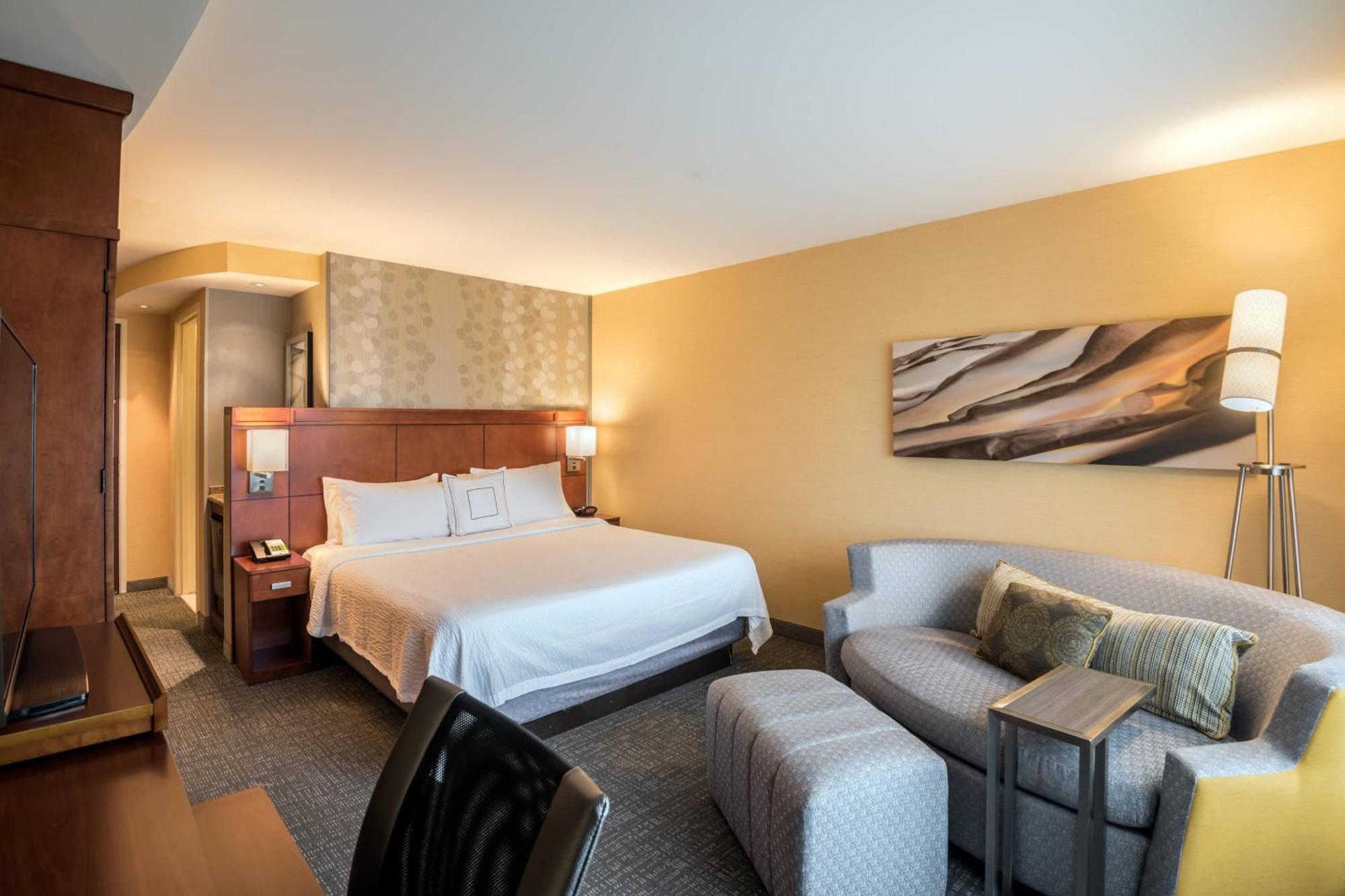 Courtyard By Marriott Waldorf Hotel Kültér fotó