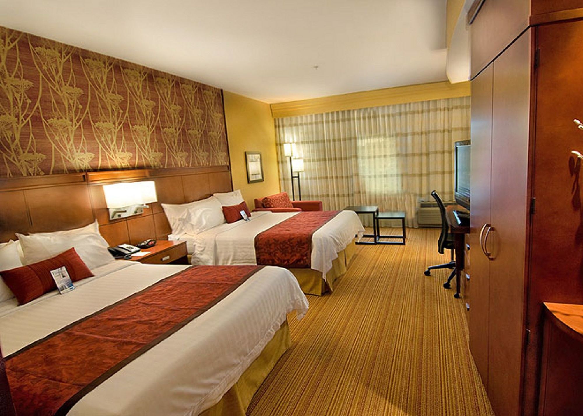 Courtyard By Marriott Waldorf Hotel Kültér fotó