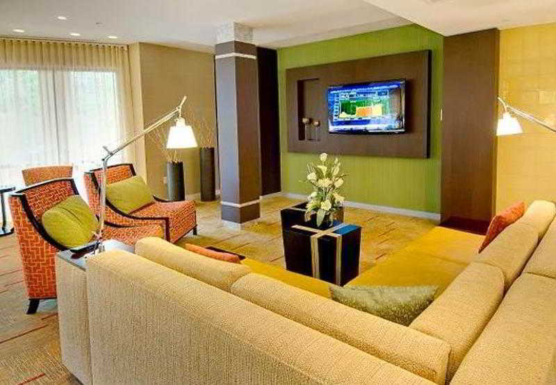 Courtyard By Marriott Waldorf Hotel Kültér fotó