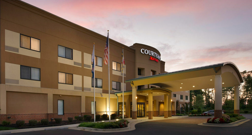 Courtyard By Marriott Waldorf Hotel Kültér fotó