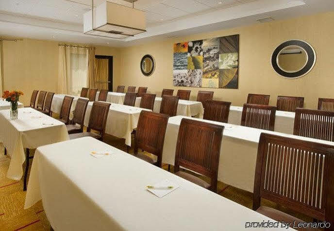 Courtyard By Marriott Waldorf Hotel Kültér fotó